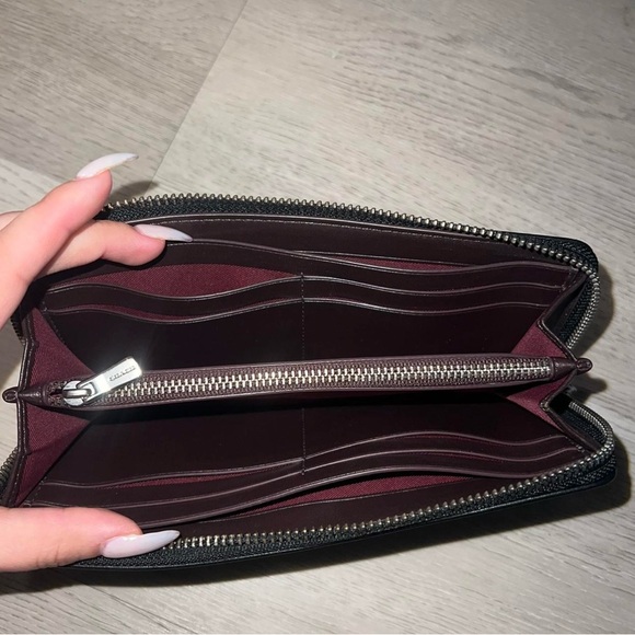 Coach wallet - Picture 2 of 3